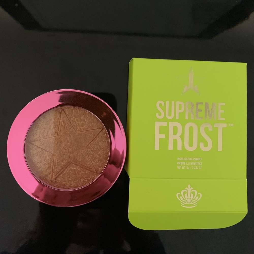 Jeffree Star supreme frost in Carmel kiss